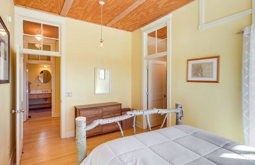 Edgar House | Mountain-View Laurel Respite On 20 Private Acres!