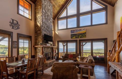 Elk Park House | Mountain View Lodge at Eagles Nest