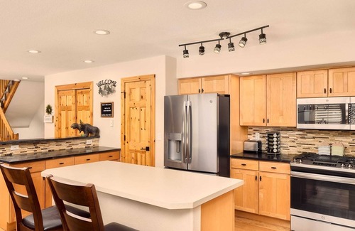 Warrior's Mark House | Mountain View Retreat - Hot Tub - Spacious Deck