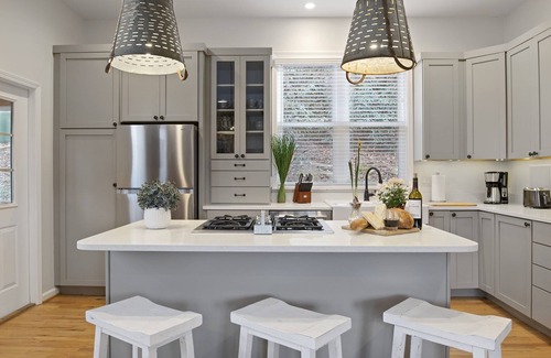 Swannanoa House | Mountain View Retreat central to Asheville and Black Mountain
