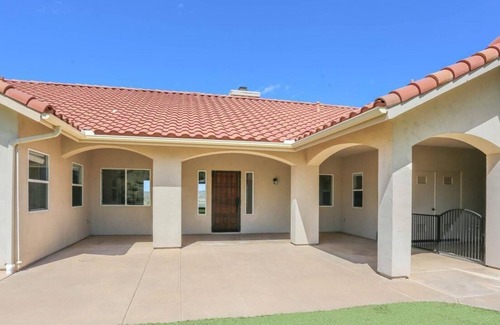 Ramona Villa | Mountain View villa