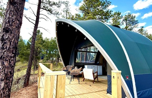 McIntosh Cabin | Mountain Views & Family Glamping Retreat