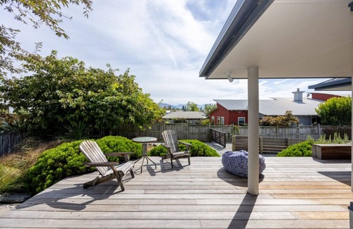 Wanaka House | Mountain Views from Meadowstone