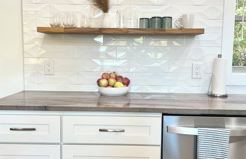 Hendersonville House | Mountain Views| Hot Tub | Fire Pit