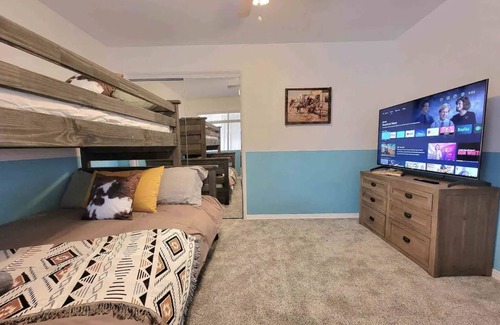 Kernville House | Mountain Views & Hot Tub! 3BR House in Kernville