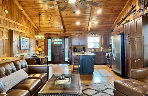 Ellijay Cabin | Mountain Views! Hot Tub, Pool Table, 2 King Suites, In & Out Fireplaces, Firepit