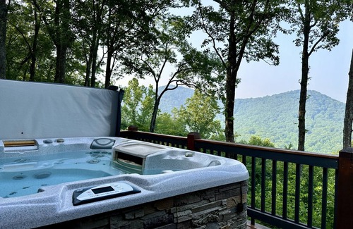 Ellijay Cabin | Mountain Views! Hot Tub, Pool Table, 2 King Suites, In & Out Fireplaces, Firepit