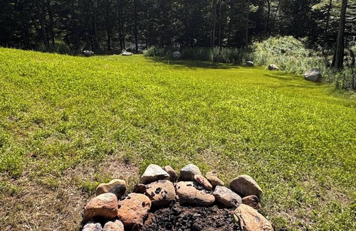 Plymouth Ski Chalet | Mountain View’s. Hot Tub. , 5 Wooded Acres. Private Pond
