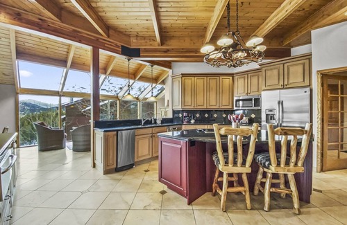 Warrior's Mark West Ski Chalet | Mountain Views & Private Hot Tub Near Peak 10