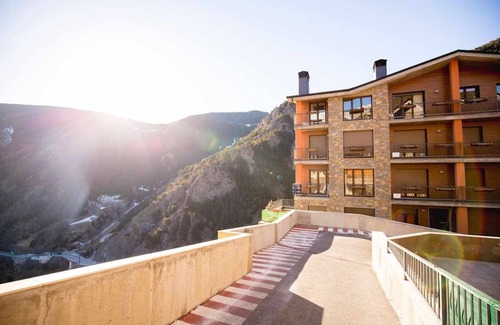 El Tarter Apartment | Mountain views with terrace