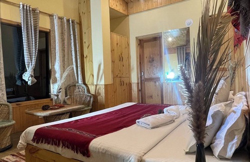 Naggar Hotel | Mountain Water Stream,Cozy Retreat amongst Devdar Trees in charming Naggar