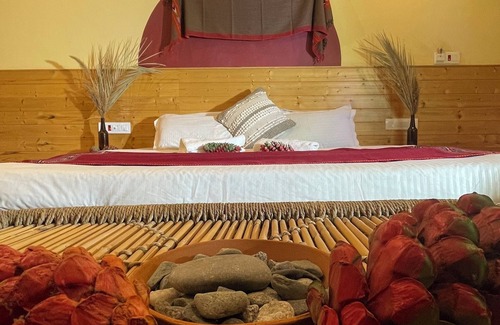 Naggar Hotel | Mountain Water Stream,Cozy Retreat amongst Devdar Trees in charming Naggar