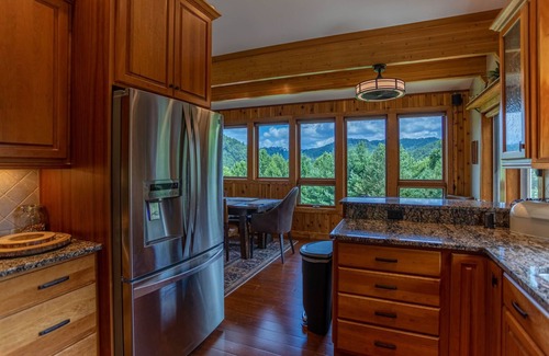 Sugar Grove Cabin | Mountaineer Manor- views, hot tub, 3 acres fenced in yard, pool table
