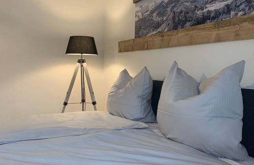 Kempten House | Mountaineering berths including Disney Plus