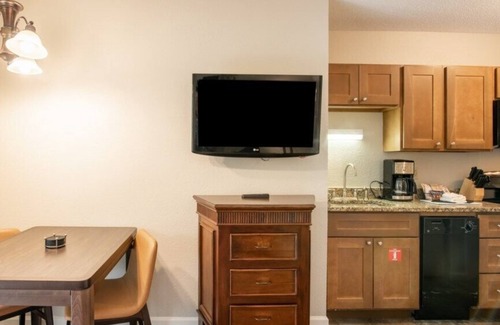 Pigeon Forge Villa | MountainLoft™ - 1 Bedroom Standard Villa