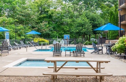 Pigeon Forge Villa | MountainLoft™ - 1 Bedroom Standard Villa