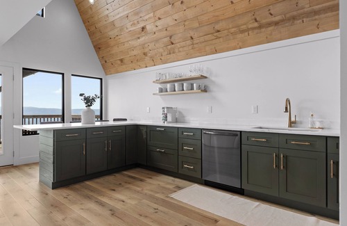 Trenton Cabin | Mountain’s Edge by Appalachian A-Frames, Mountain View, Hot Tub, WiFi