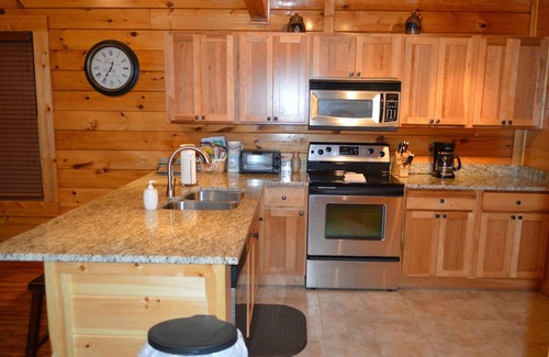 Sevierville Cabin | 'Mountainscape'-Million Dollar Views In Legacy Mtn. Rent 6 Nights get 7th FREE!