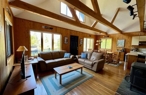 Carrabassett Valley House | Mountainside Getaway - Sugarloaf Ski Chalet