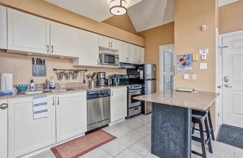 Craigleith Apartment | Mountainside - 2 bed, 2 bath with laundry (79249)