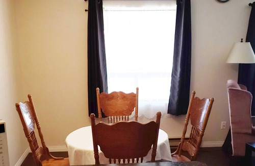 Blarchmont Apartment | ☆ MOUNTAINSIDE COMFORT ☆☆ 5 Min to Golf & Ski