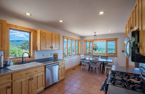 Mancos House | Mountainside Getaway in Mancos, CO