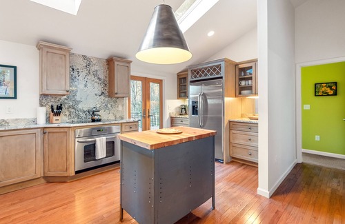 Waynesville House | Mountainside home with outstanding views, covered deck, & central AC