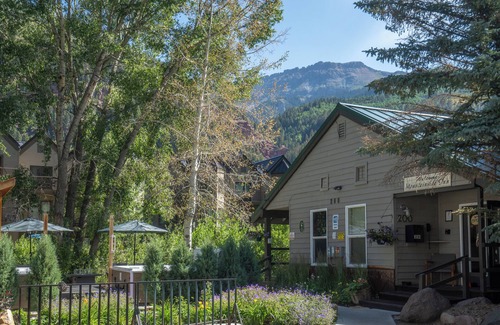 Telluride Hotel | Mountainside Inn Room With Kitchenette