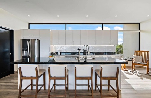 Coco House | Mountaintop 4-Bedroom with Pool, Huge Views
