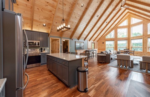McHenry House | Mountaintop Views w/All Suites, Hot Tub & Arcade