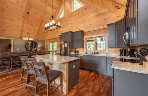 McHenry House | Mountaintop Views w/All Suites, Hot Tub & Arcade