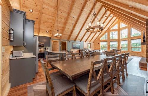 McHenry House | Mountaintop Views w/All Suites, Hot Tub & Arcade