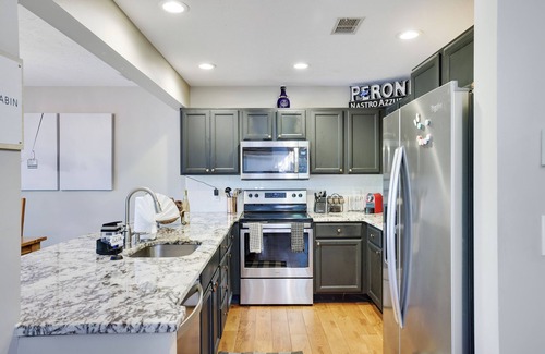 Tannersville House | Mountainview Vista: 1 Mile to Water Park & Ski