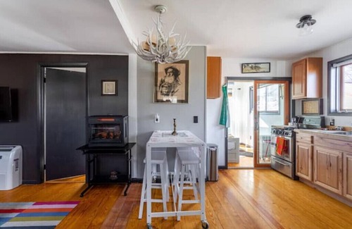 Arkville House | Mountainview with Cedar Sauna.