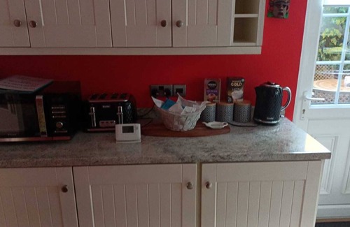 Belfast Apartment | Mountroyal Victorian Self Catering Studio Apartment 3. (Sleeps 2.)