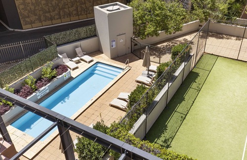 Perth Central Business District Apartment | Mounts Bay Stay Two Bedroom Apt. Near Kings Park - Free Parking - Wi-Fi