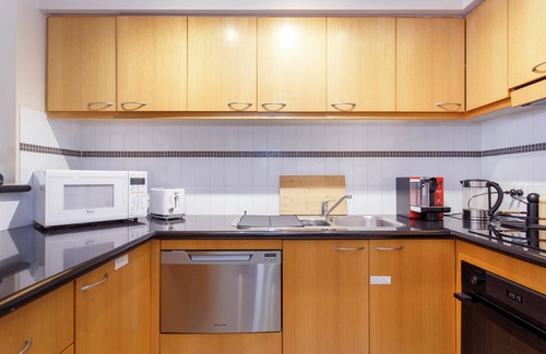 Perth Central Business District Apartment | Mounts Bay Village Apartment - Perth CBD
