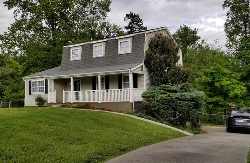 Morristown House | Movie Room. Fenced Yard. 50 Min to Dollywood.
