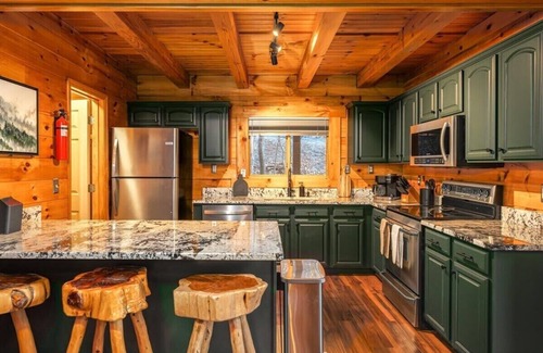 Massanutten House | Movie Theater~Arcade ~Hot Tub~Views~Pool Pass