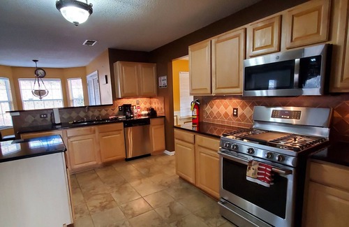 Fairburn House | Moving to long term rental and sell all furniture