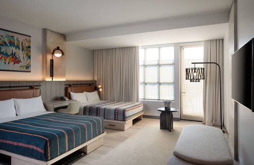 St. Petersburg - Clearwater Hotel | Moxy St. Petersburg Downtown