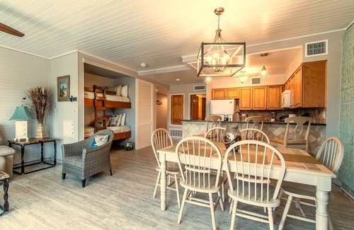 Port Aransas Condo | MP107-Jacuzzi | Resort Pools | Boardwalk to Beach