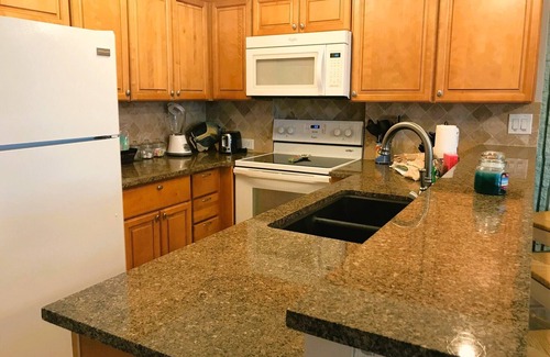Port Aransas Condo | MP107-Jacuzzi | Resort Pools | Boardwalk to Beach