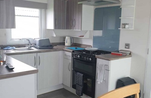 Camber House | MP315 - 3 Bedroom Caravan with Veranda