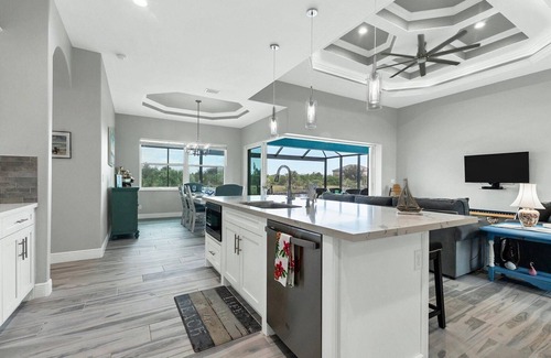 South Gulf Cove House | MPC15528 Summary: Bra