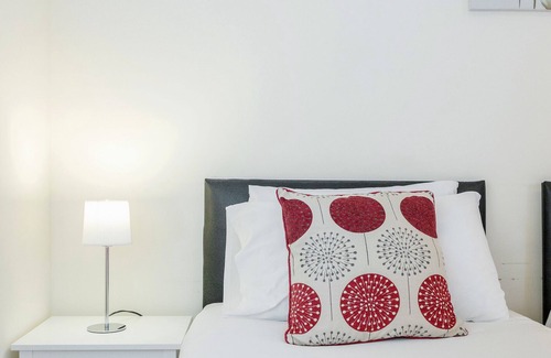 Watford Apartment | Mpl Apartmentz-Queens Broadway Apt4- Cent-Watford