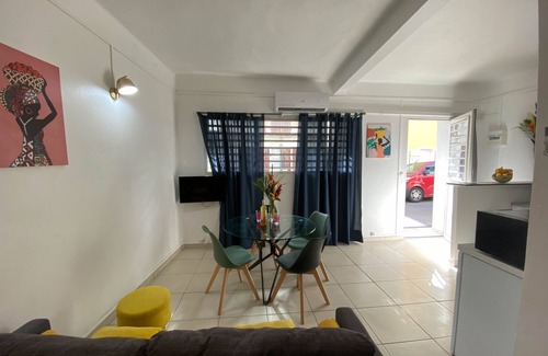 Saint-Pierre Apartment | La Kalenda - Studio climatisé