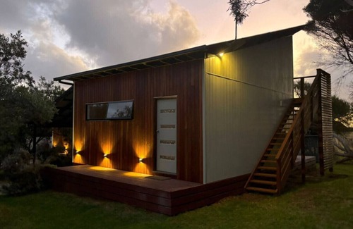 Surf Beach Cabin | Mr Bass Coastal Cabin w/Farm Views