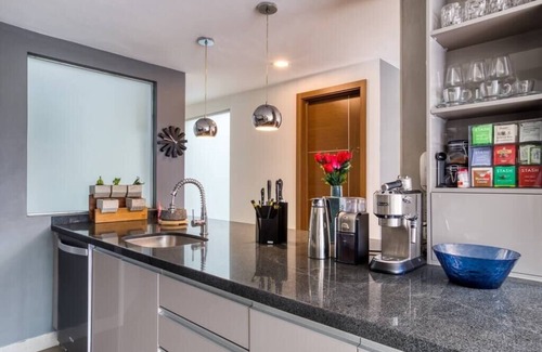 Reforma Apartment | Mr. W | Jacuzzi Art Penthouse