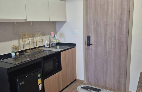 Huai Khwang Apartment | Mrt -Blue Line- Phasi Charoen Luxury 1BR 28th Flr